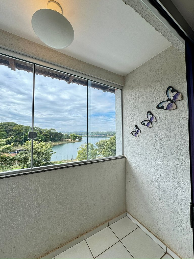 Laguna Flats: Vista Lago & Resort Incrível